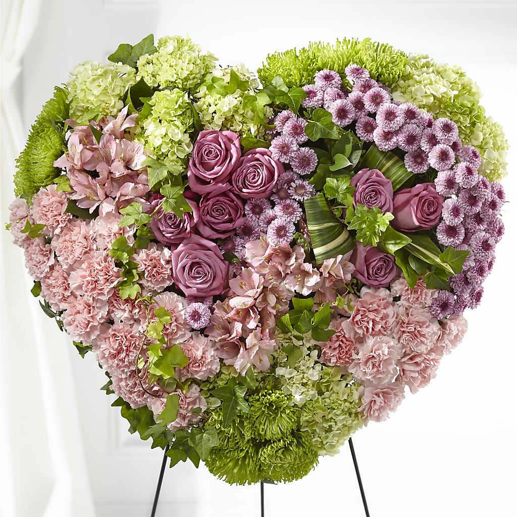 Heartwarming Standing Heart – Flowerorder.com, Tontitown AR
