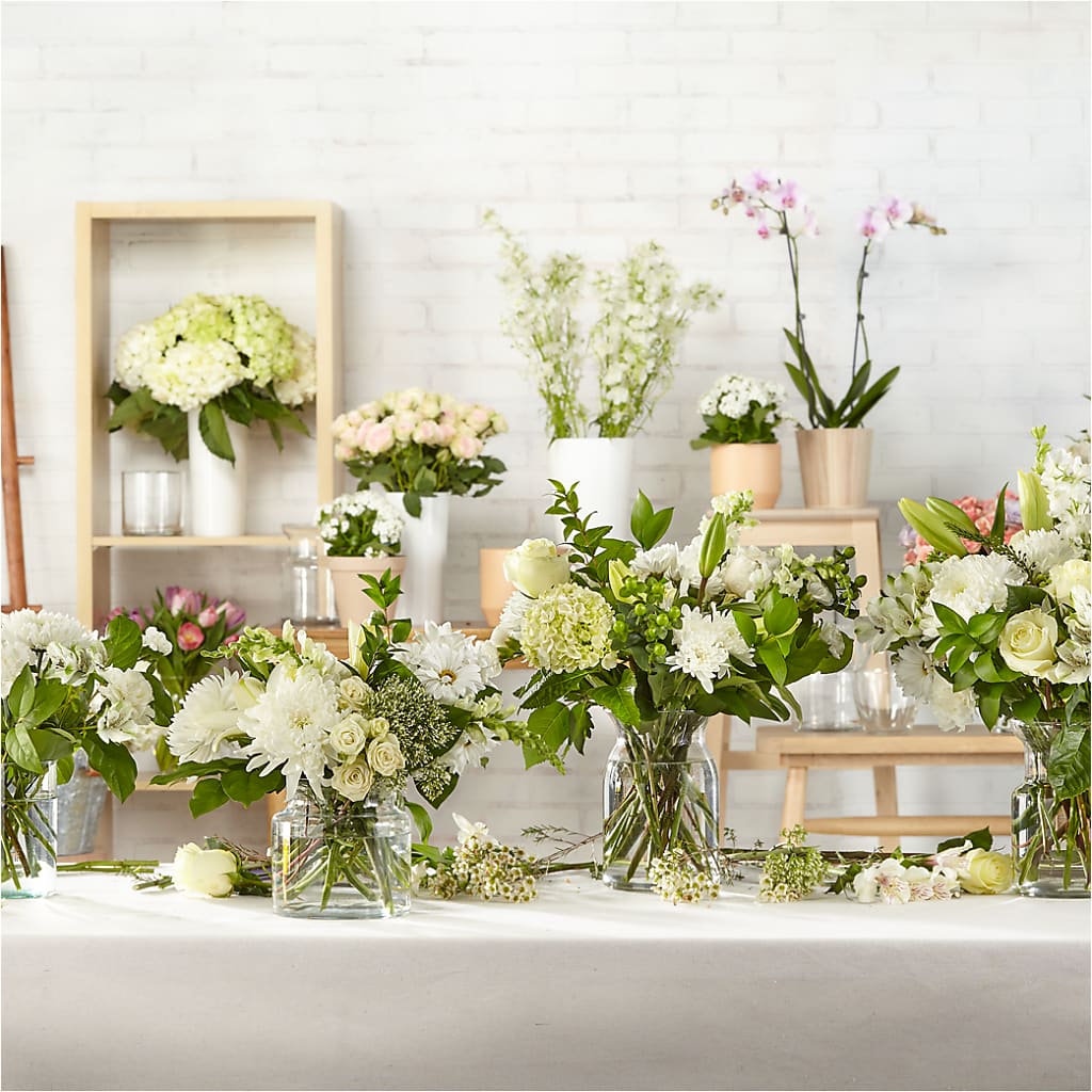 Classic Ivory – A Florist Original – Flowerorder.com, Tontitown AR