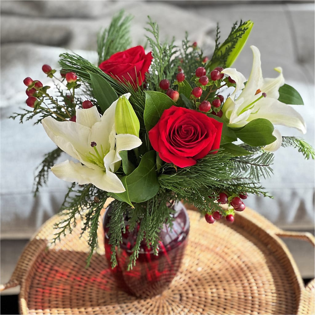 Evergreen Delight Bouquet –  Flowerorder.com, Tontitown AR
