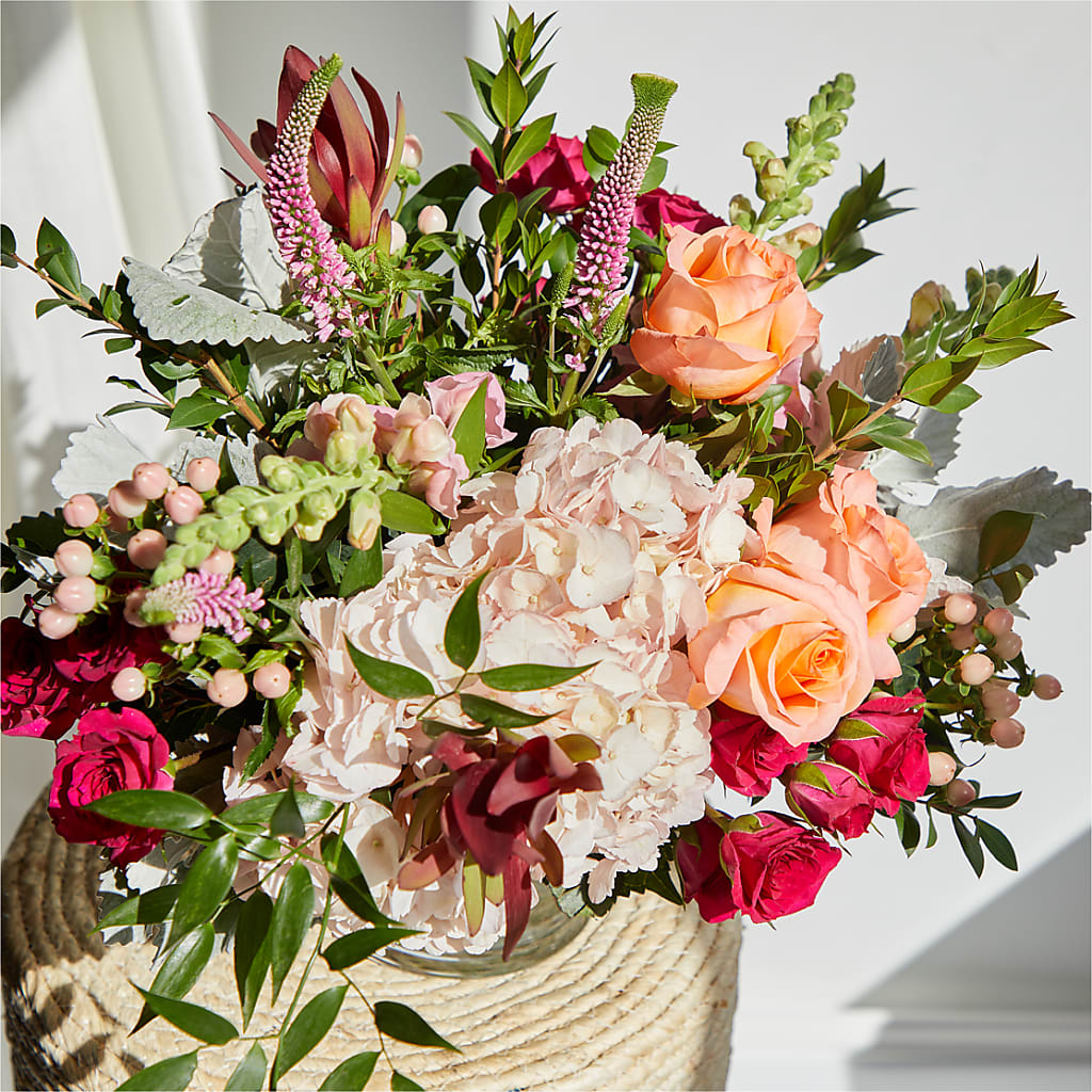 Glitz & Glam Bouquet –  Flowerorder.com, Tontitown AR